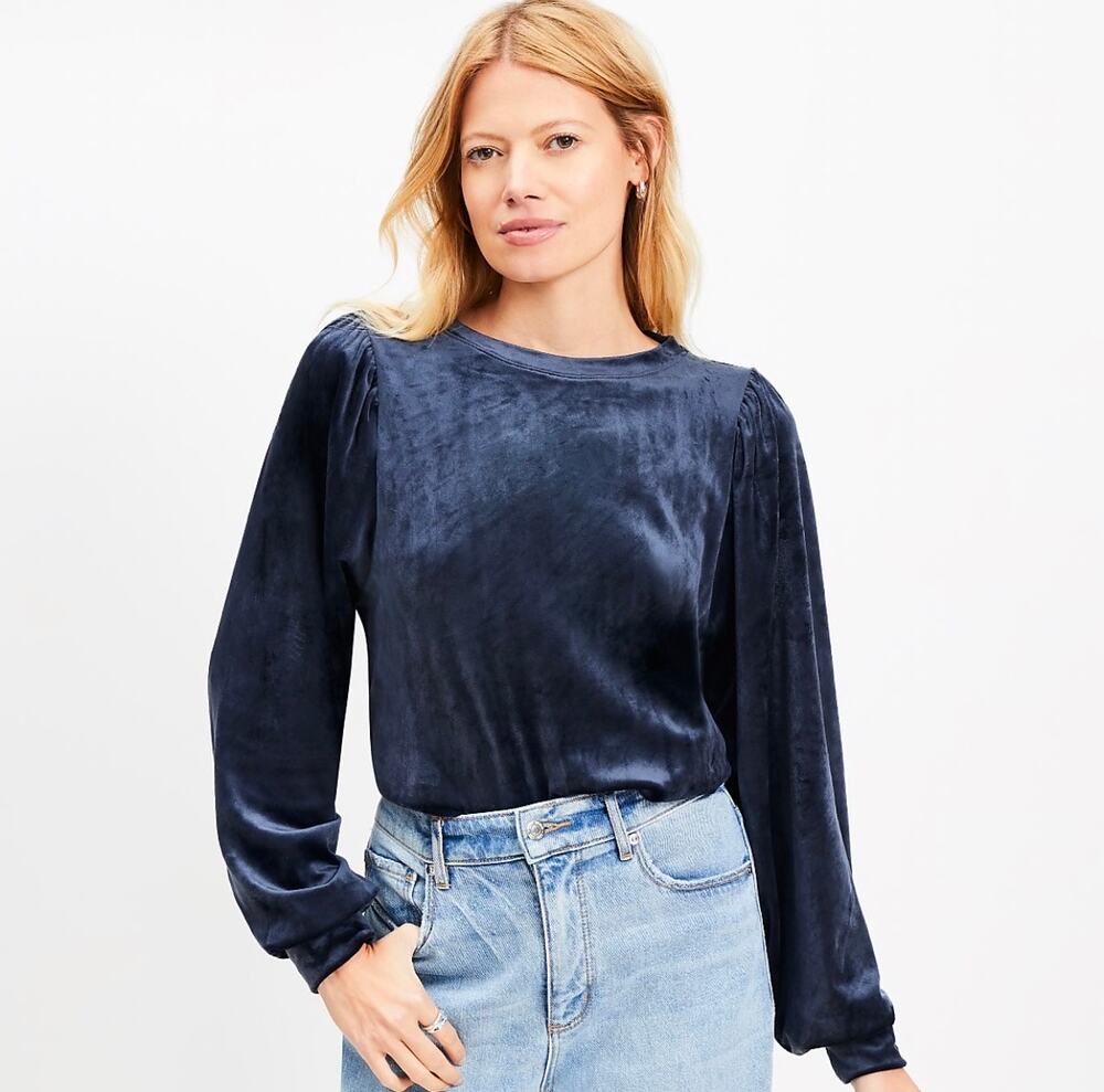 LOFT Blue Velour Long Sleeve Top Women’s Medium NWT Soft Stretch Shirt